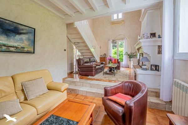 Maison à vendre |  Sadirac |  5 pièces | 144 m²