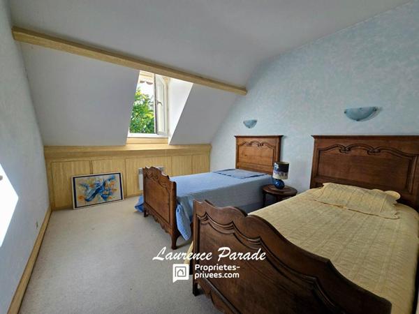 Maison  parc, avec garage, puits