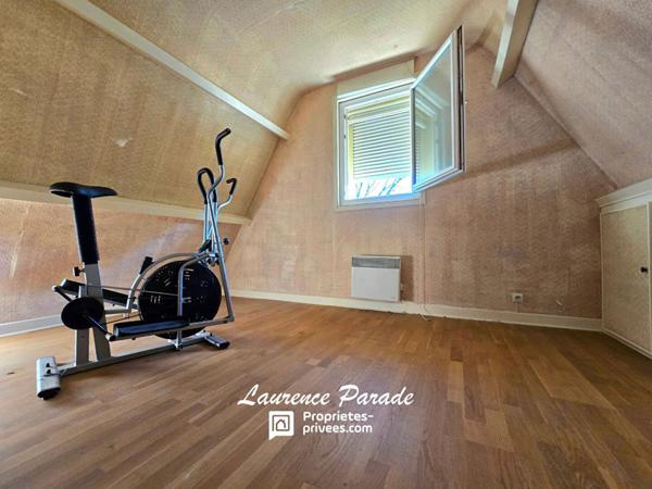 Maison  parc, avec garage, puits