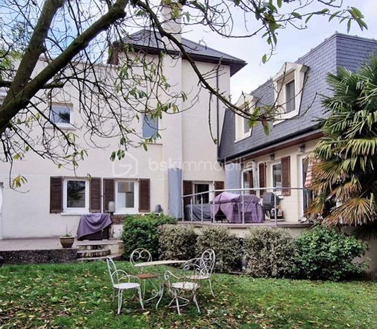 Maison de 290 m²