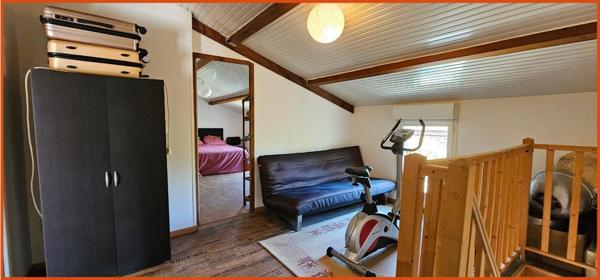 2 locaux commerciaux et 1 habitation.