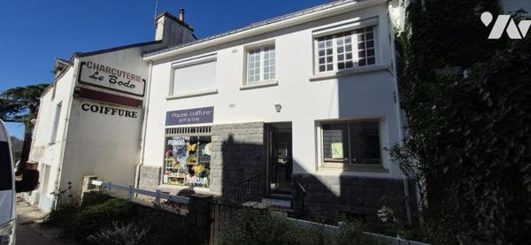 IMMEUBLE - UN LOCAL COMMERCIAL - UN APPARTEMENT T4