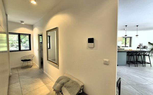 Maison à vendre    6 pièces • 190 m2 Chambourcy