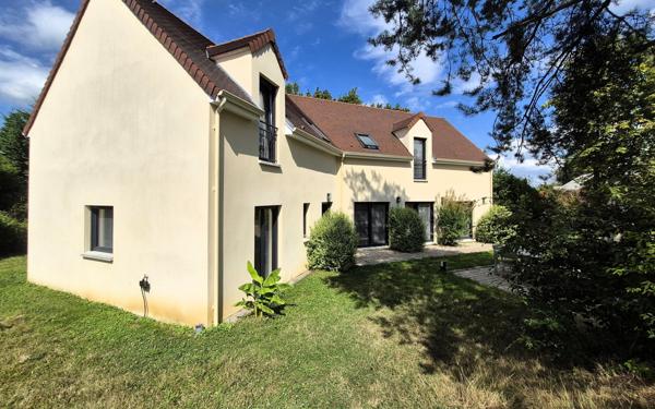 Maison à vendre    6 pièces • 190 m2 Chambourcy