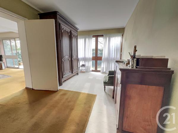 Appartement F7 à vendre  7 pièces - 129,02 m2 LA CELLE ST CLOUD - 78