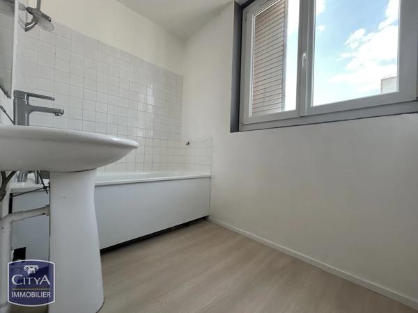 Appartement à vendre 4 pièces 73m² Beauvais (60000)