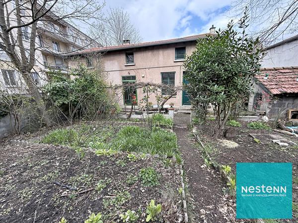 COURS FAURIEL BIEN UNIQUE : ANCIENNE GRANGE RÉHABILITÉE ? 232 m² ? 7 CHAMBRES ? RENTABILITÉ EN PLACE