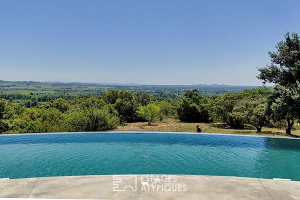 Villa d’architecte avec piscine et vue à 360°