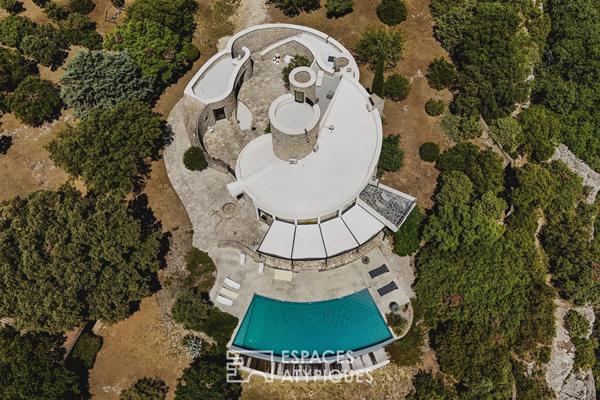 Villa d’architecte avec piscine et vue à 360°