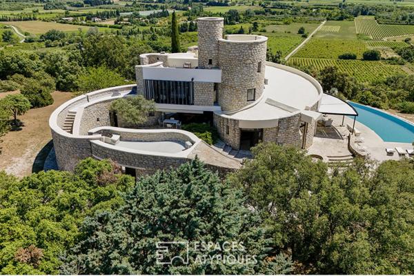 Villa d’architecte avec piscine et vue à 360°