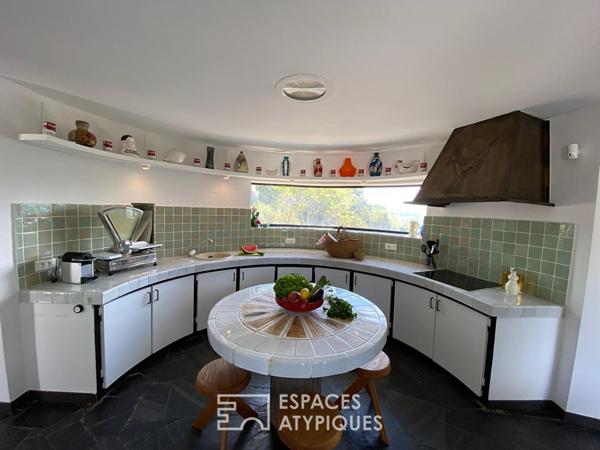 Villa d’architecte avec piscine et vue à 360°