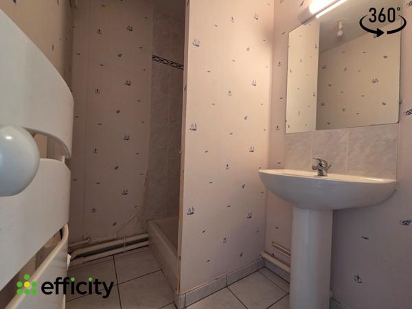Appartement
         4 pièces
        - 78 m² 232 950 € *