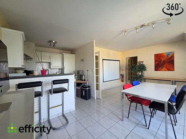 Appartement
         4 pièces
        - 78 m² 232 950 € *
