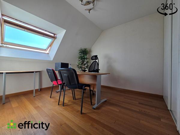 Appartement
         4 pièces
        - 78 m² 232 950 € *