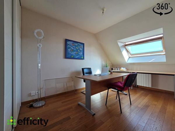 Appartement
         4 pièces
        - 78 m² 232 950 € *