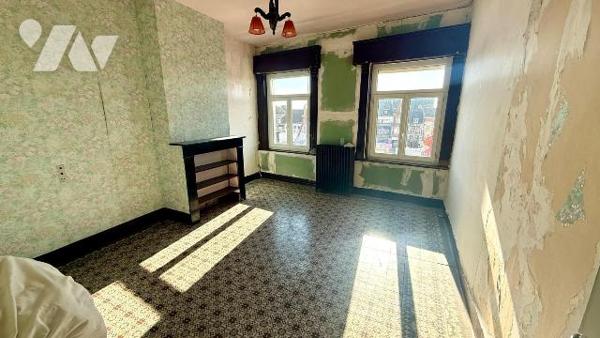Immeuble de rapport 242m² HAZEBROUCK

Immeuble à usage mixte, habitation et  professionnel av...