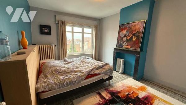 Immeuble de rapport 242m² HAZEBROUCK

Immeuble à usage mixte, habitation et  professionnel av...