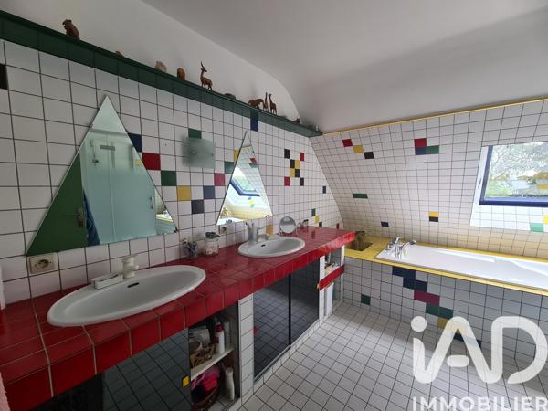 Maison à vendre 8 pièces 196 m² Yvré-l'Évêque