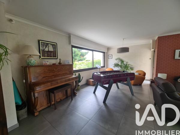 Maison à vendre 8 pièces 196 m² Yvré-l'Évêque