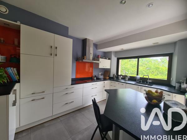 Maison à vendre 8 pièces 196 m² Yvré-l'Évêque