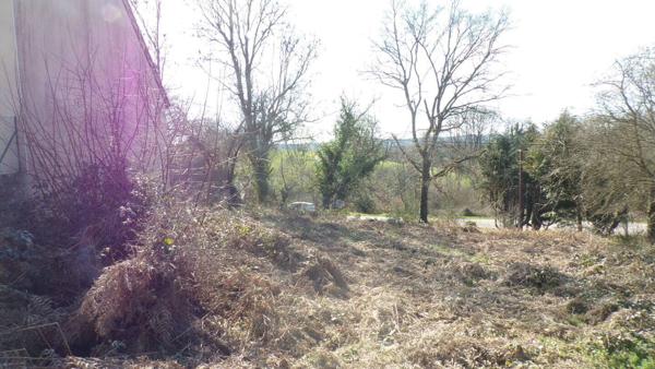 terrain à batir, cadastre : ZD230 21 989 € H.A.I.*