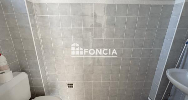 Location Local commercial 2 pièces 50 m² - Verrières-le-buisson 91370