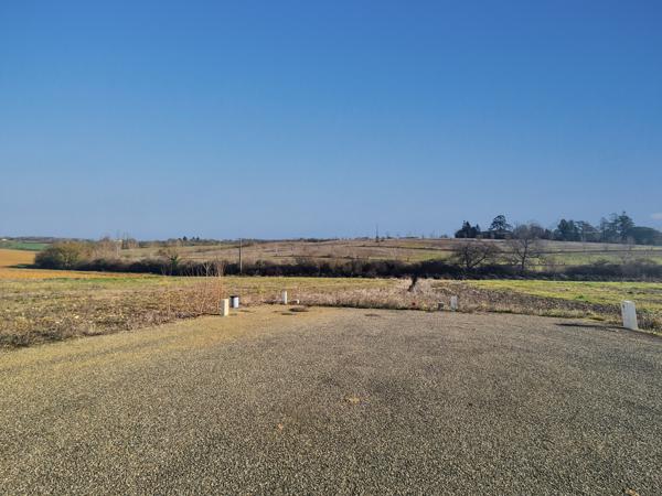 Leboulin (32810) Terrain constructible viabilisé de 1066m2 - Auch proche