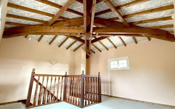 Maison à vendre    5 pièces • 183 m2 Saint-Jean