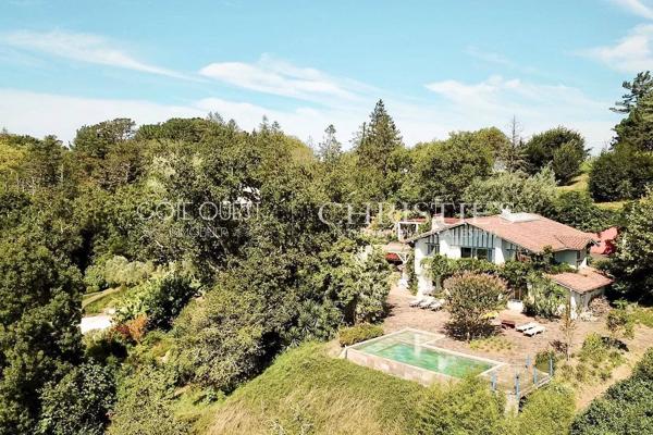 À vendre Urrugne - Villa avec piscine vue sur les montagnes