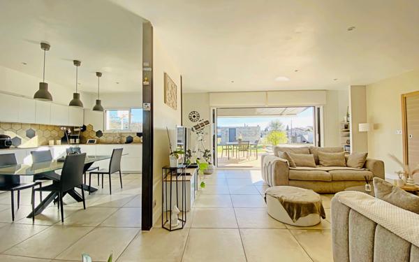 Maison à vendre    4 pièces • 145 m2 Noé