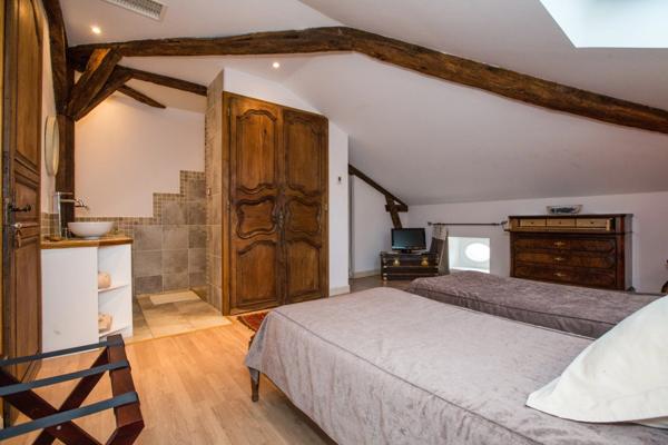 Dpt Gers(32), AIRE SUR L ADOUR proche, PROPRIETE BOURGEOISE du XIX, sans travaux, avec gite indépendant, maison de gardien, avec jardin, garage, piscine, sur les Chemins de St jacques