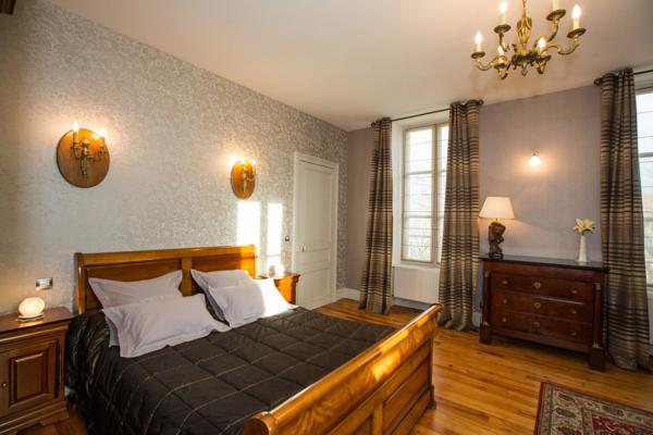 Dpt Gers(32), AIRE SUR L ADOUR proche, PROPRIETE BOURGEOISE du XIX, sans travaux, avec gite indépendant, maison de gardien, avec jardin, garage, piscine, sur les Chemins de St jacques