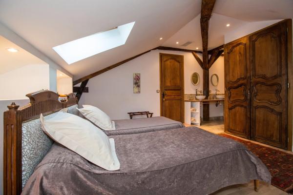 Dpt Gers(32), AIRE SUR L ADOUR proche, PROPRIETE BOURGEOISE du XIX, sans travaux, avec gite indépendant, maison de gardien, avec jardin, garage, piscine, sur les Chemins de St jacques