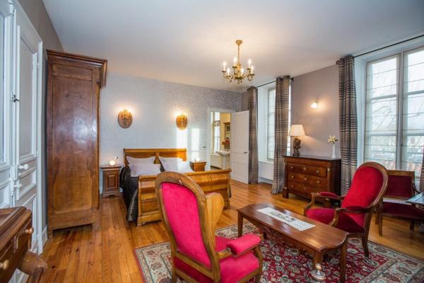 Dpt Gers(32), AIRE SUR L ADOUR proche, PROPRIETE BOURGEOISE du XIX, sans travaux, avec gite indépendant, maison de gardien, avec jardin, garage, piscine, sur les Chemins de St jacques