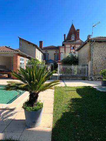 Dpt Gers(32), AIRE SUR L ADOUR proche, PROPRIETE BOURGEOISE du XIX, sans travaux, avec gite indépendant, maison de gardien, avec jardin, garage, piscine, sur les Chemins de St jacques