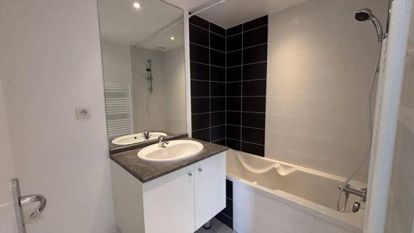 Appartement 2 pièces                                        - 44200 Nantes Réf : 11427