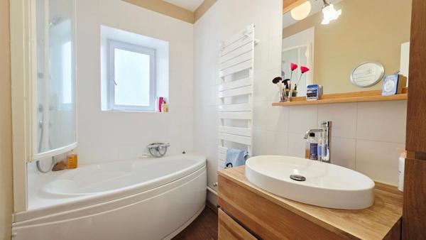 BOURGES MAISON DE 173M² 6 PIECES 4 CHAMBRES