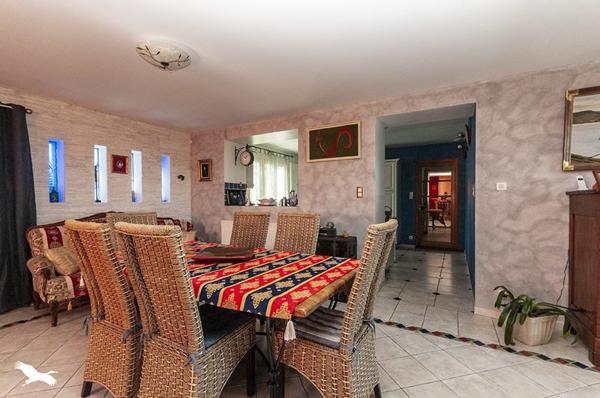 Maison à vendre |  Javerlhac-et-la-Chapelle-Saint-Robert |  5 pièces | 226 m²