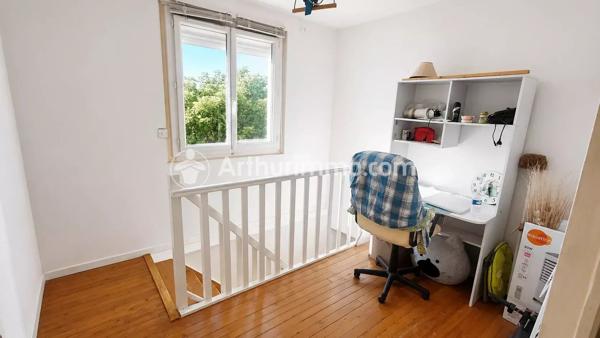 Vente                                                      Maison
                        
                     5 pièces                      124 m2                     à Neuvic