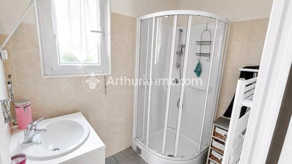 Vente                                                      Maison
                        
                     5 pièces                      124 m2                     à Neuvic
