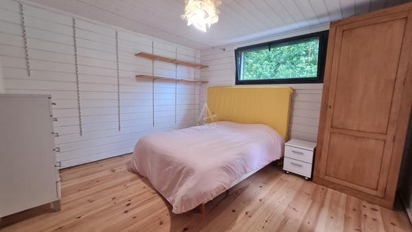 Beaucoup de charme pour cette belle maison en bois chic et cosy situé au coeur d'un petit hameau de la presqu'île de Crozon