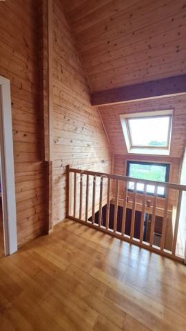 Beaucoup de charme pour cette belle maison en bois chic et cosy situé au coeur d'un petit hameau de la presqu'île de Crozon