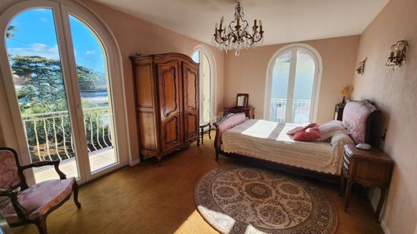 Maison familiale 10 pièces