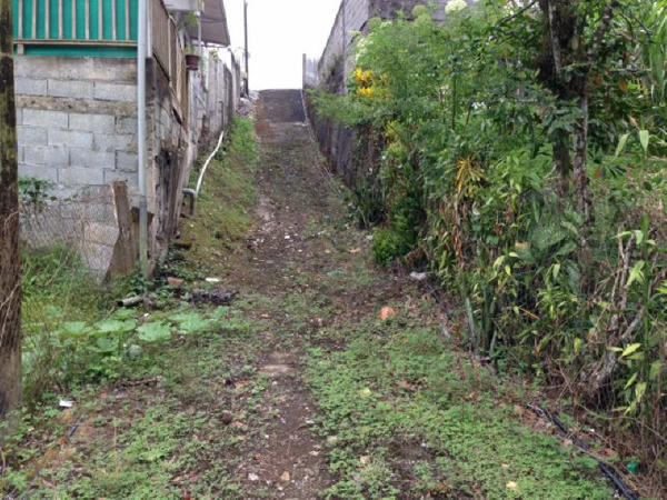 Achat terrain Saint-Joseph - 745 m² - 72 000 €