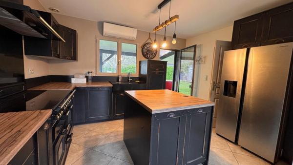 VILLA BOIS EN LISIERE DE FORÊT