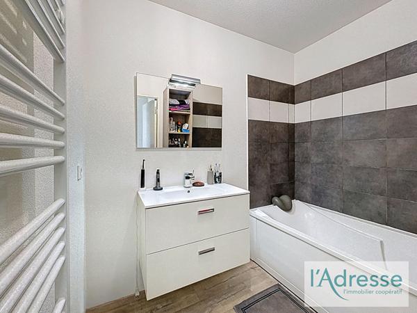 Appartement T3 - 63 m² - AJACCIO Rocade - Parking