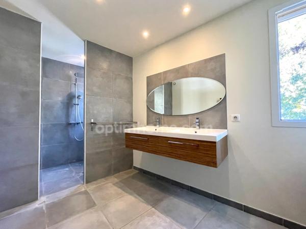 Maison contemporaine 5 pièces 142m2 + un appartement 2 pièces et un garage