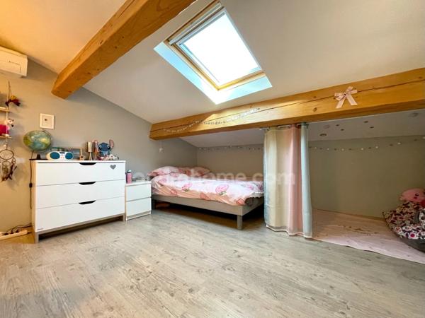 Maison contemporaine 5 pièces 142m2 + un appartement 2 pièces et un garage