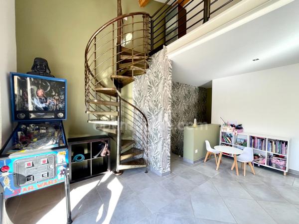 Maison contemporaine 5 pièces 142m2 + un appartement 2 pièces et un garage