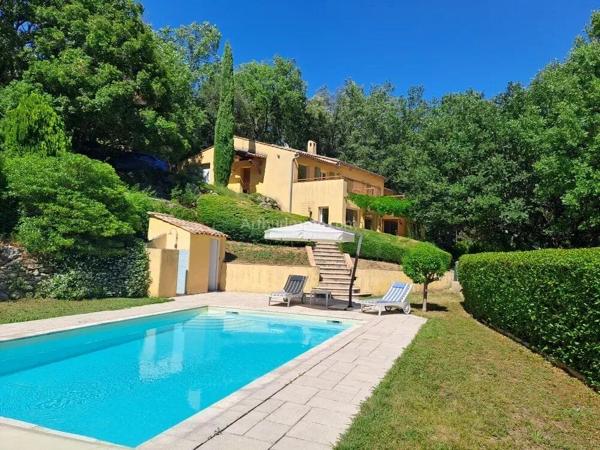 Vente                                                      Propriété
                        
                     6 pièces                      192 m2                     à Salernes